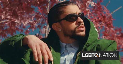 bad bunny is bisexual|Bad Bunny calls out homophobic comments about his。